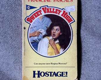 Sweet Valley High: Hostage! by Francine Pascal, 1986 Paperback (First Edition/First Printing)