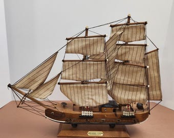 HURRICANE Model Sail Ship Clipper Vessel~Fabric Rigging 14"x16" TALL SHIPS