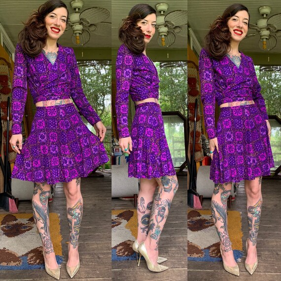 Rare Vintage 1970’s Purple Novelty Print Mini Skir