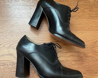 Vintage Black Leather Pointed Loafer Platform Heels pumps size 5 Rare Lace Up