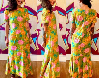 Vintage jaren 1970 Chartreuse Katoen Bloemen Alice Polynesische Maxi Ruffle Zoom S M