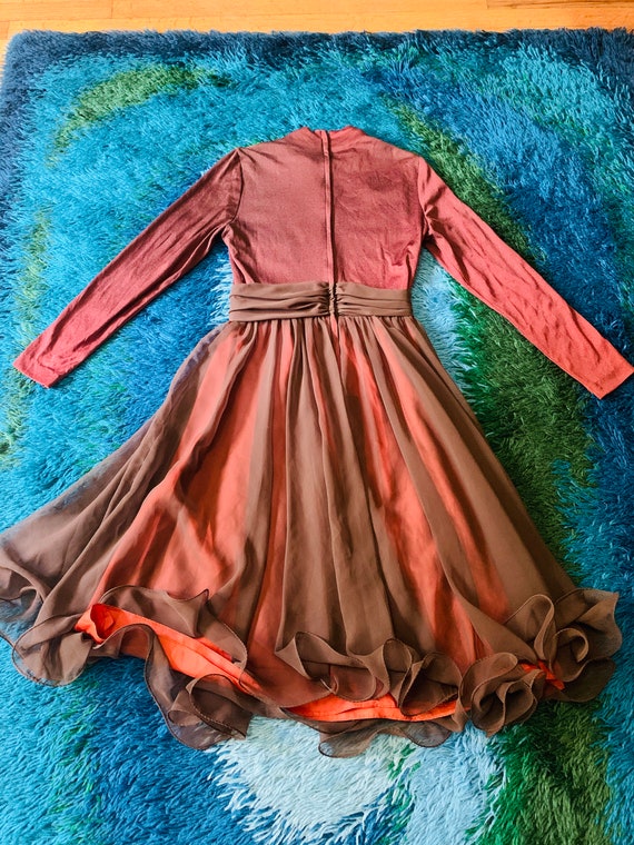 Stunning Vintage 1970’s Orange Brown Ruffle Crepe… - image 8