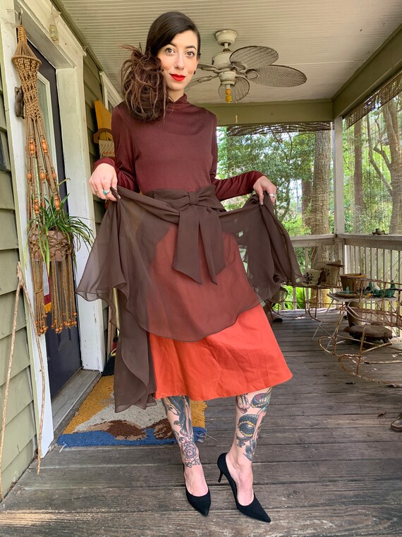 Stunning Vintage 1970’s Orange Brown Ruffle Crepe… - image 4