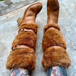 Rare Vintage 1970’s Go Go Boots Platform Fuzzy Faux Fur Winter size 8 Lined Buckles