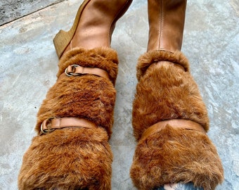 Rare Vintage 1970’s Go Go Boots Platform Fuzzy Faux Fur Winter size 8 Lined Buckles