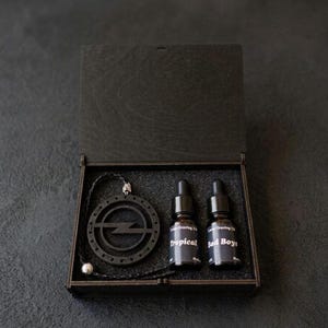 手作りの車用芳香剤、オペル用プレミアムセント、高級カスタムディフューザー｜エッセンシャルオイル入り木製車用ディフューザー｜高級車内装装飾｜