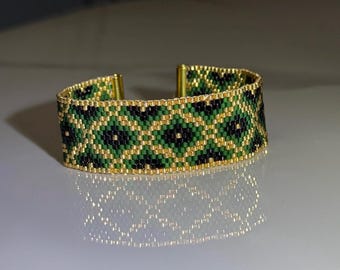 Green Gold Miyuki Delica Bracelet, Geometric Beaded Bracelet, Handmade Bracelet with Chain Extension, Unique Jewelry Gift