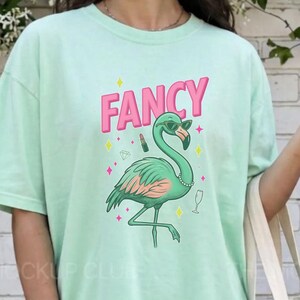 Camiseta Fancy As Hell Since Forever Flamingo, divertida camiseta gráfica de doble cara para mujer, regalo atrevido para ella, regalo para mujeres, linda camiseta de flamenco