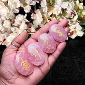 Rozenkwartssteen 4 Reiki-symbool gegraveerde set ChoKuRei, SeiHeKi, Hon ShaZeSho Nen, DaiKoMyo