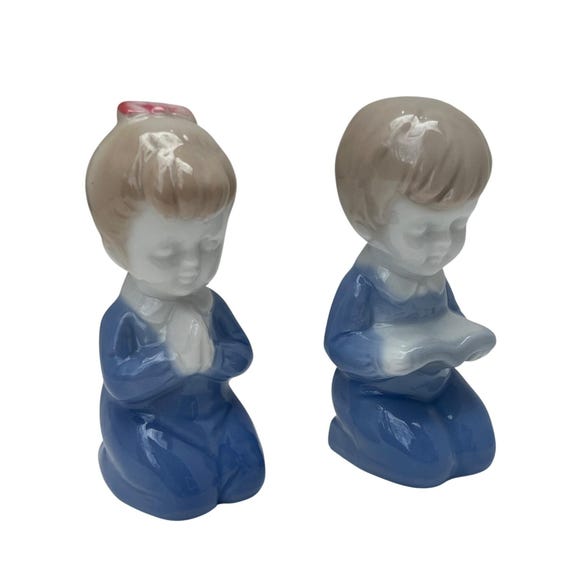 Vintage Praying Boy and Girl Figurines Porcelain Religious Blue White Japan 3.5"