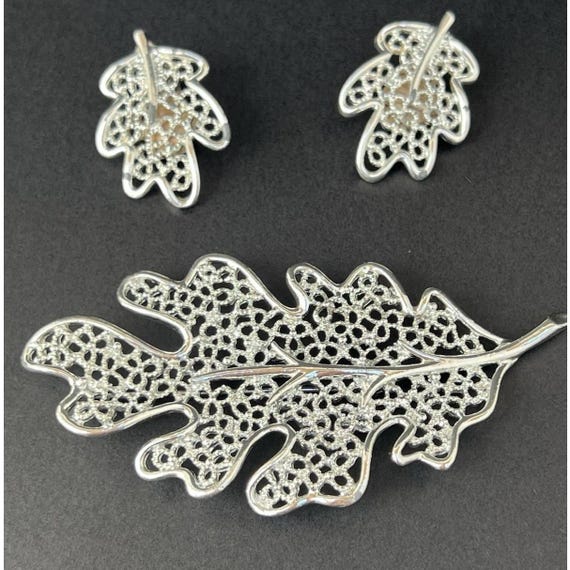 Sarah Coventry Oak Leaf Brooch & Clip Earrings 1964 Frosted Leaves Collection