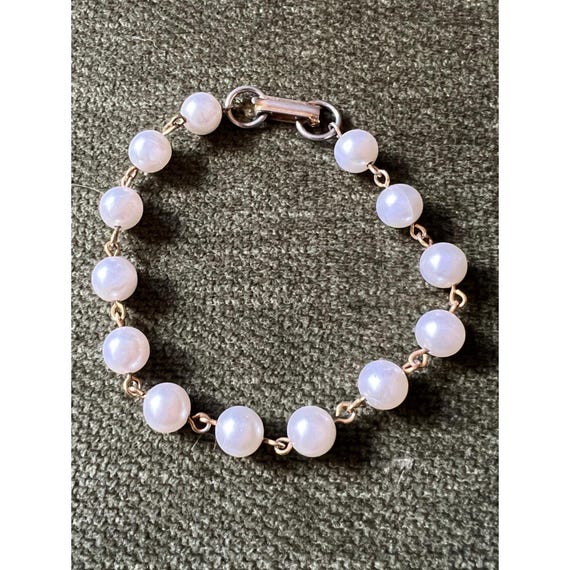 1970's Vintage Faux Pearl Gold Tone 7- 1/2" Bracelet