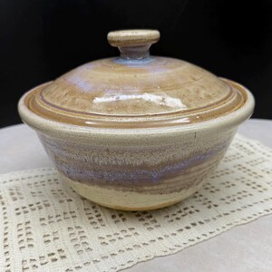 Large Hand‑Thrown Stoneware Apple Baker – Signed Studio Pottery – 9.5" Round Lidded Baker – Brown, Beige & Blue Glaze