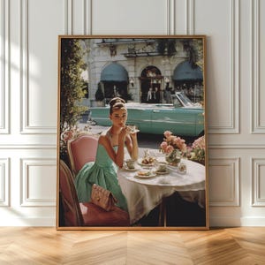 Póster vintage de Audrey Hepburn, lámina con estética de Desayuno con diamantes, arte de pared estilo café retro de los años 60, glamour de mediados de siglo, decoración de lujo