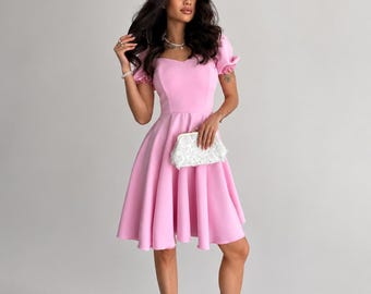 Pink Skater Dress Puff Sleeve Sweetheart Neckline Fit & Flare Wedding Guest Summer Party Gown Elegant Short Bridesmaid Outfit Vintage A-Line