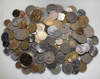 Confezione multipla di monete vintage provenienti da tutto il mondo: 50 pezzi da collezione assortiti (a scopo didattico e per la creazione di gioielli)