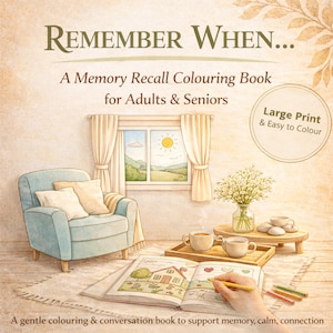 Op de afbeelding: Een geheugenkleurboek voor volwassenen en senioren met de titel "Remember When...". Het boek is open en toont een gedetailleerde illustratie die met een gele potlood wordt ingekleurd. De scène omvat een raam, een fauteuil en koffiekopjes. De tekst luidt "Large Print & Easy to Colour".