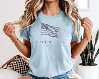 アメリカ国旗 1776-2026 シャツ、ガーメントダイ加工の愛国的なTシャツ