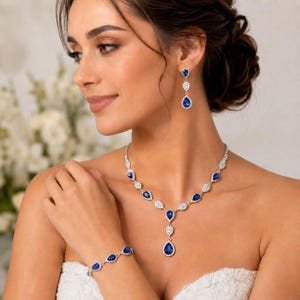 jewelry with royal blue dress Royal Blue Jewellery For Blue Gown How To Accessorize A Royal Blue Dress:  Tips And Ideas