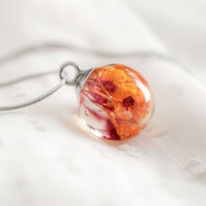 Dried Flowers Pendant, Small Ball Resin Necklace, Baby Breath Jewelry, Sphere Flower Terrarium Necklace, Botanical Pendant,Whimsical Jewelry image 2