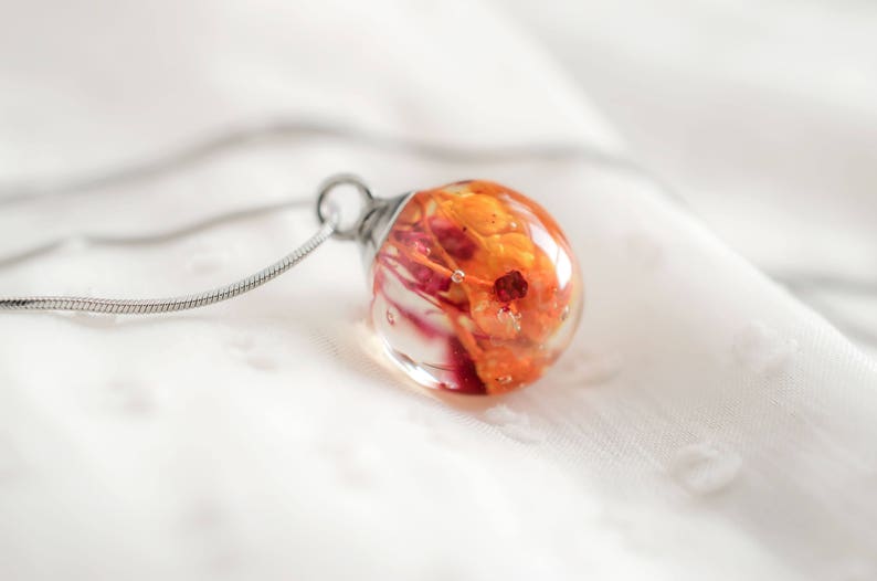 Dried Flowers Pendant, Small Ball Resin Necklace, Baby Breath Jewelry, Sphere Flower Terrarium Necklace, Botanical Pendant,Whimsical Jewelry image 2