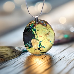 Gustav Klimt The Kiss Resin Necklace Romantic Gold Leaf Pendant Art Nouveau Jewelry Handmade Gift for Her