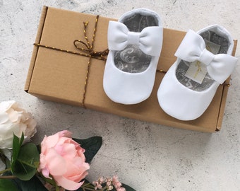 Chaussures avec noeud BLANC, chaussures de baptême bébé, chaussures de baptême bébé IVOIRE, chaussons de ballet bébé, chaussures bébé fille, tenue de mariage, taufschuhe