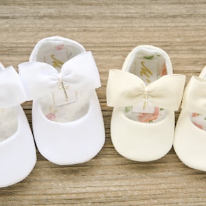 Ivory baptism shoes, cross shoes, white christening shoes, white baby shoes, blessing outfit, girl slippers, infant bow shoes, taufschuhe image 1