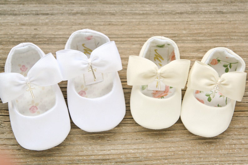 Ivory baptism shoes, cross shoes, white christening shoes, white baby shoes, blessing outfit, girl slippers, infant bow shoes, taufschuhe image 1
