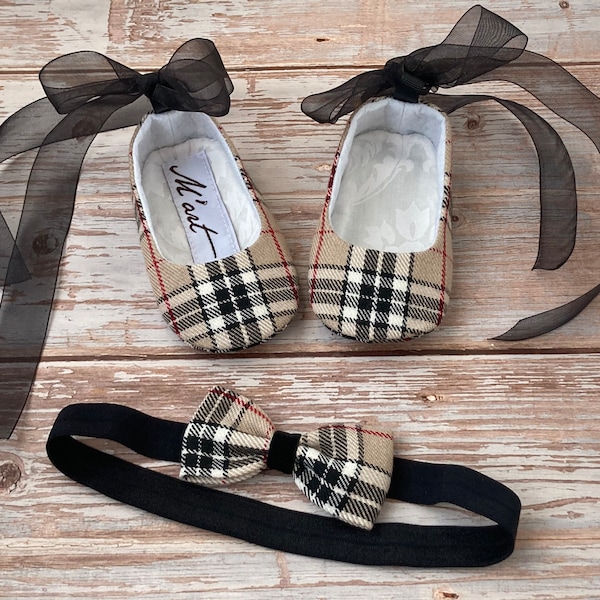 Plaid baby girl ballerina shoes, beige tartan infant slippers and bow headband, soft sole newborn booties, toddler girl ballet shoes