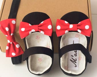 Black red Minnie mouse baby girl shoes, Minnie bow headband, unique baby shower gift, toddler girl shoes, Minnie  Mouse 1st birthday outfit
