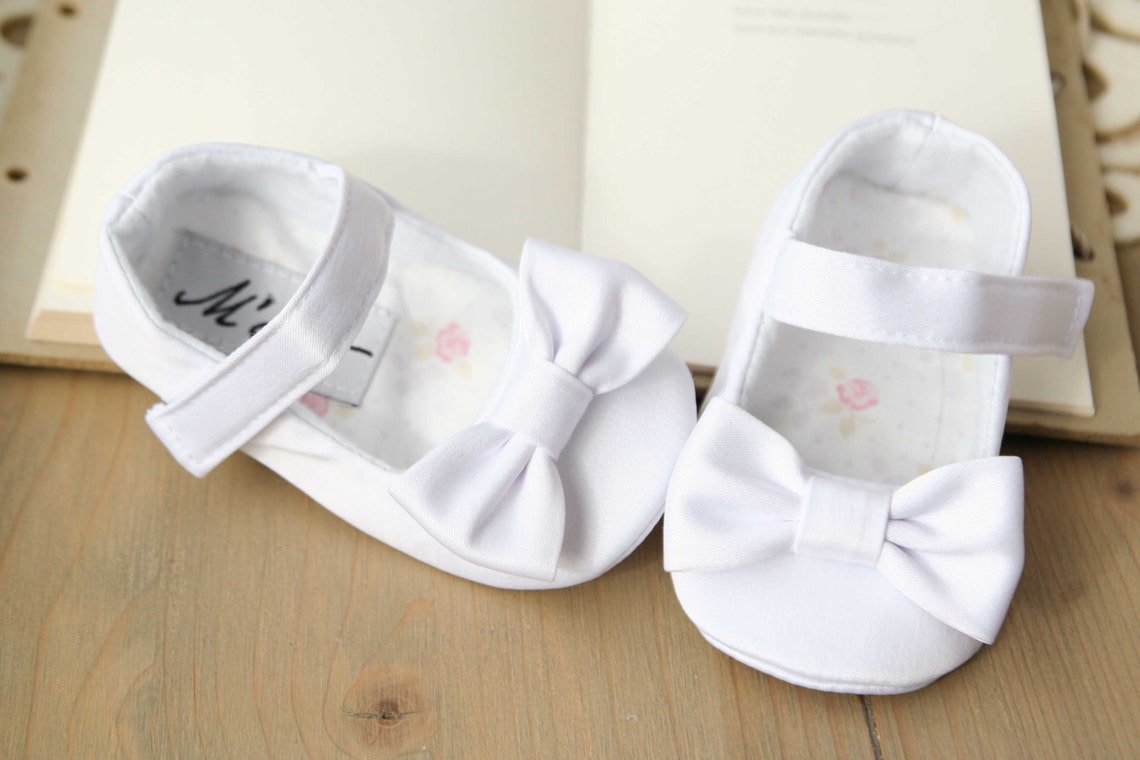 White flower girl shoes white christening shoes bow shoes Etsy