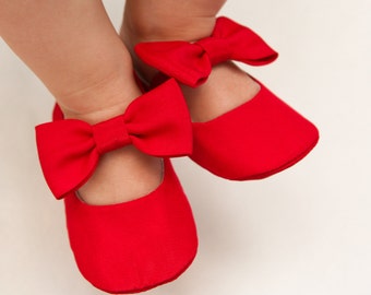 Red baby girl shoes, Red bow shoes, Snow White outfit, Red baby slippers, ballerina Dress shoes Costume Red Christmas shoes, Princess Belle