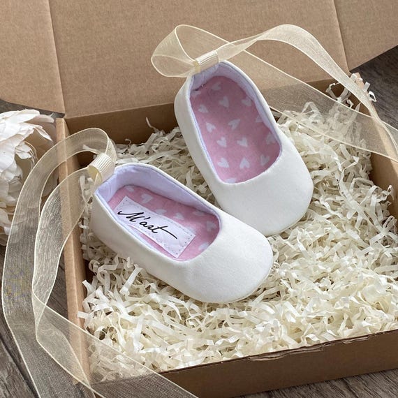 ivory infant dress shoes Girls Pearly Ivory Leather Walker Shoes 23 (2-3y)