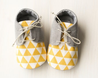 Gray yellow baby boy shoes, baby moccasins, unique baby shower gift, gender reveal, new baby boy gift, 1st birthday shoes, soft sole shoes