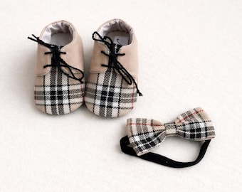Beige plaid tartan baby shoes, Baby boy shoes and bow tie set, baby shower gift, 1st birthday outfit, wedding party shoes, little man shoes