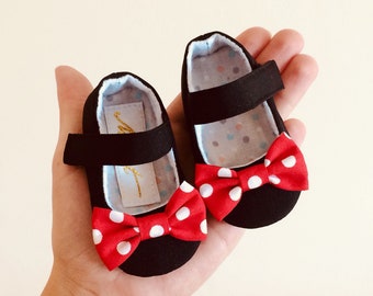 Minnie Mouse Baby Shoes with Bow Headband: Handmade Soft Sole