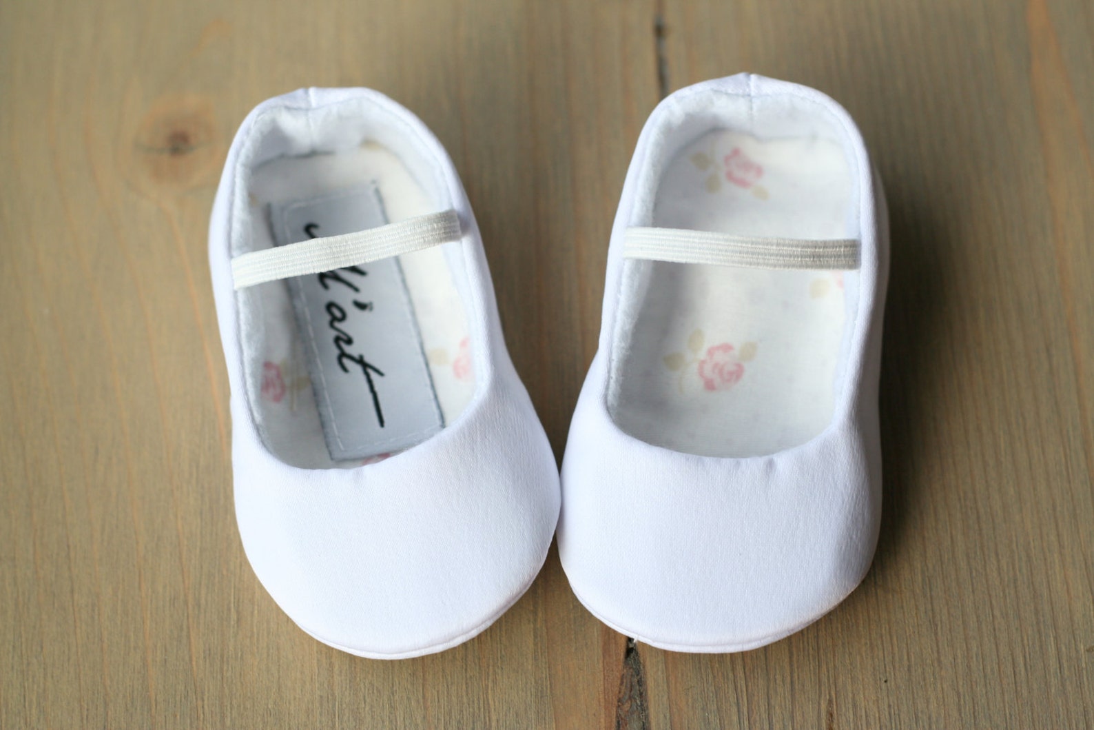 plain white baby ballet slippers, christening shoes, ivory ballerina flats, plain baptism shoes, baby wedding outfit, flower gir plain white baby ballet slippers, christening shoes, ivory ballerina flats, plain baptism shoes, baby wedding outfit, flower gir