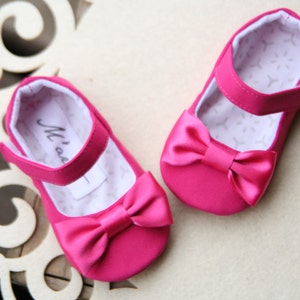 hot pink baby shoes