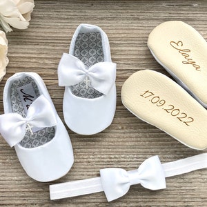 PERSONALISED baptism shoes and bow headband, white cross shoes, white christening shoes, blessing outfit baby girl slippers infant bow shoes