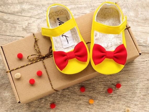 subtítulo muerto compensación Zapatos de bebé Blancanieves zapatos amarillos para niñas - Etsy México