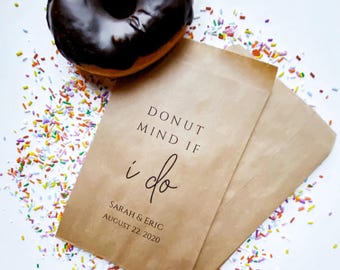 Personalized Wedding Donut Favor Bags, Custom Treat Bags, Set of 25