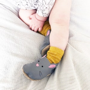 Personnalisé de premiers chaussures de bébé lapin de Pâques image 1