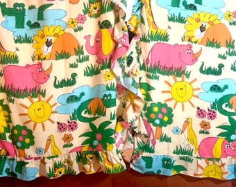 Childs Bright Animal Curtain w/ Valance + 2  Twin Coverlets