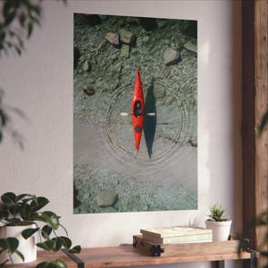 Luchtkajakprint | Crystal Clear Lake, kleine boot muurposter