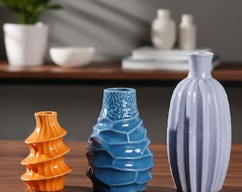 Żebrowany ceramiczny wazon na kwiaty: nordycka żłobkowana ceramika, ozdoba centralna (mała, średnia, duża)