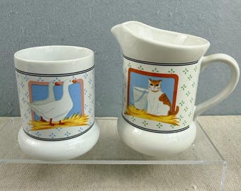 Conjunto vintage de 1981 da Vandor Pelzman Designs com cremeira e caneca Country Cat and Geese