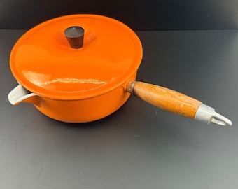 VTG Le Creuset #20 Flame Orange Enameled Cast Iron Saucepan Wood Handle Spout