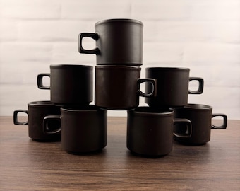Doverstone England, mattbraune Steingut-Stapelbecher, 8er-Set, Vintage, Mid-Century Modern
