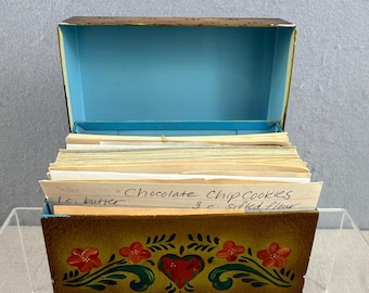 Vintage Metal Toleware Recipe Box Floral Heart Filled w/ Handwritten Recipes